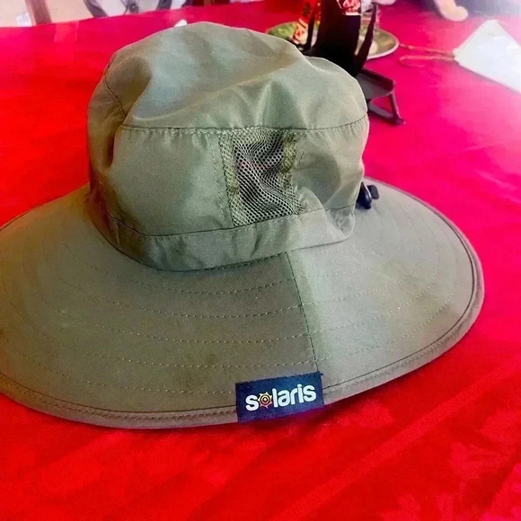 Solaris Sun Hat. NWOT never worn. Green. See full details below. - Picture 2 of 7